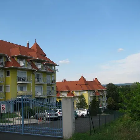 Estella Apartman شقة Hévíz